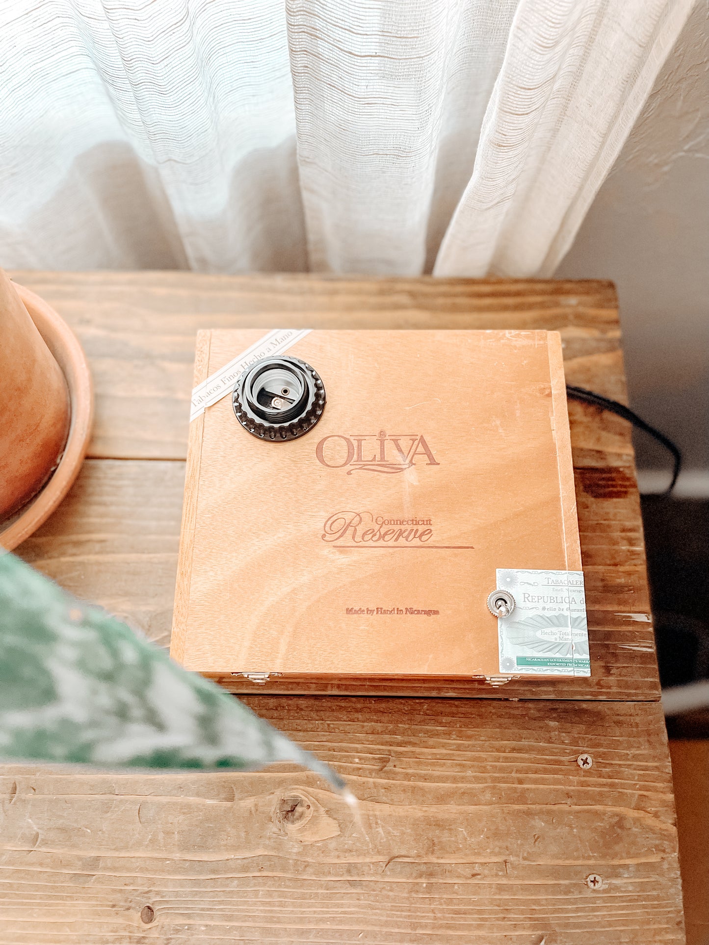 Cigar Box Lamp - Oliva