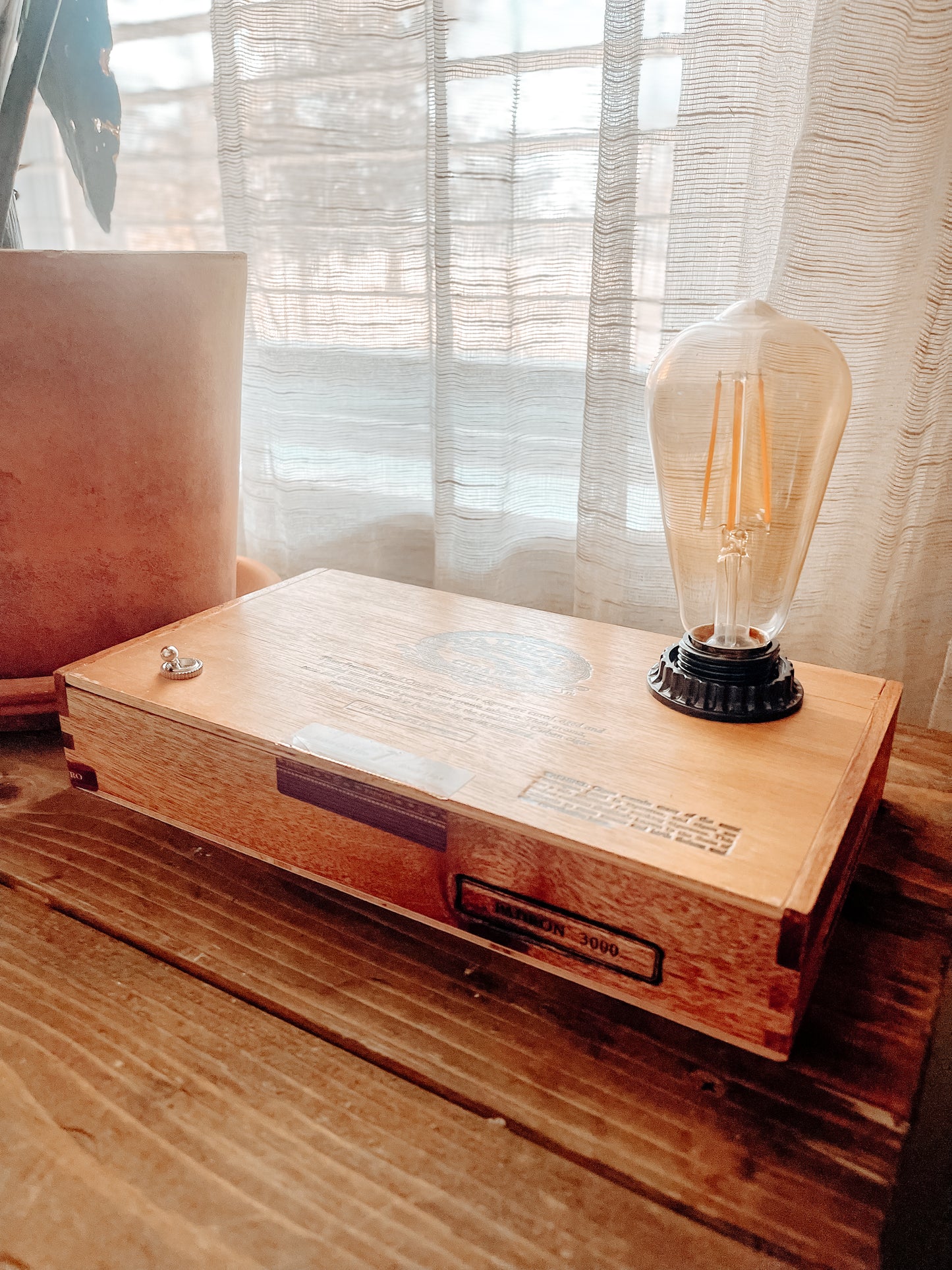 Cigar Box Lamp - Padron 3000